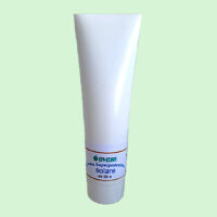 Crema solare per viso e corpo indicata per pelli molto chiare e delicate e per esposizioni estreme.